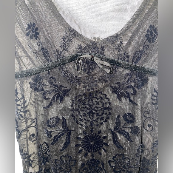 Bershka lace burnout felt floral sleeveless top Black - XS/S - Picture 3 of 8